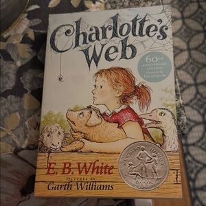 Harper Charlotte's Web Book Cover White Red Blue Brown